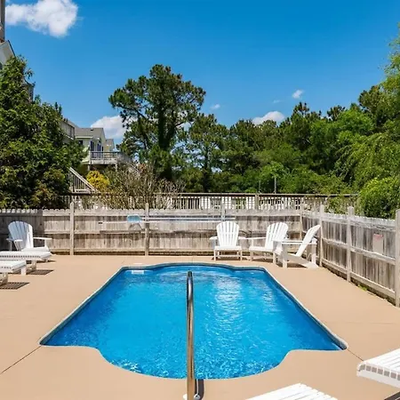Heated Pool Hot Tub And 6-Min Walk To Beach